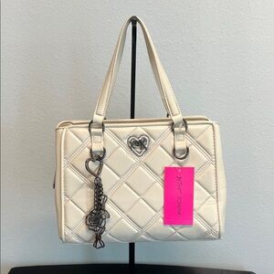 Betsey Johnson | Ivory Quilted Bag w/ Crossbody Strap & Iconic Bag Charm